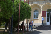 В Парламенте Абхазии проходит совещание по вопросу переноса президентских выборов на 25 августа